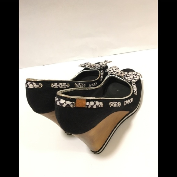 Coach Bow Wedge - Picture 13 of 16